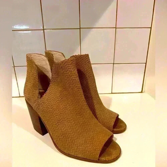 Sole Society Shoes - Sole Society SO- Charliece Tan Leather Peep Toe Booties- Size 6.5- worn once!